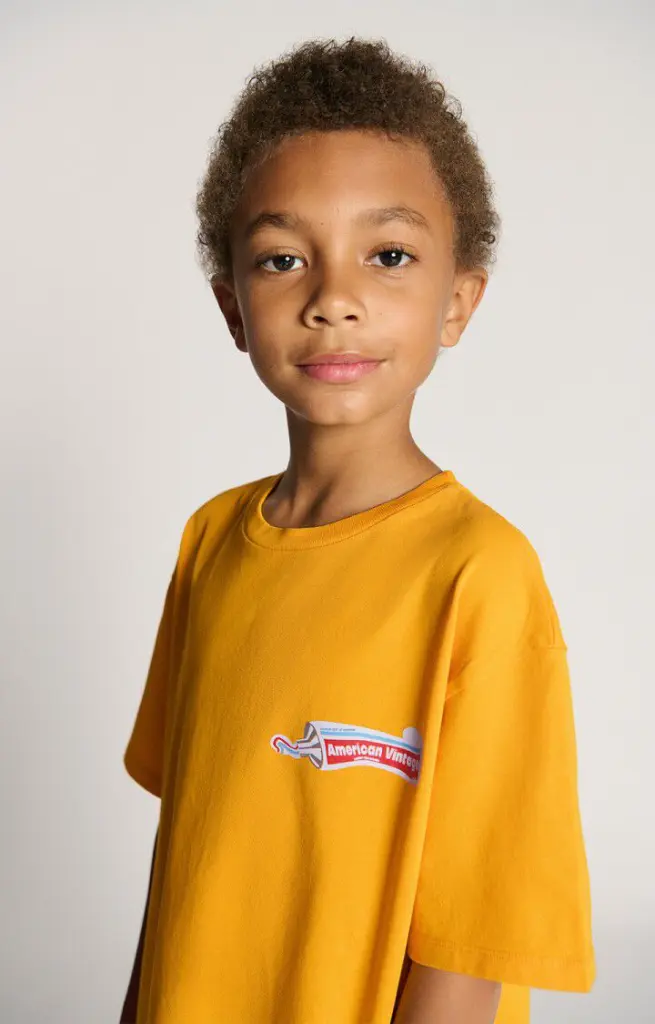 KFIZ02AIE26-LUMVIN-MODEL-3-large.webp