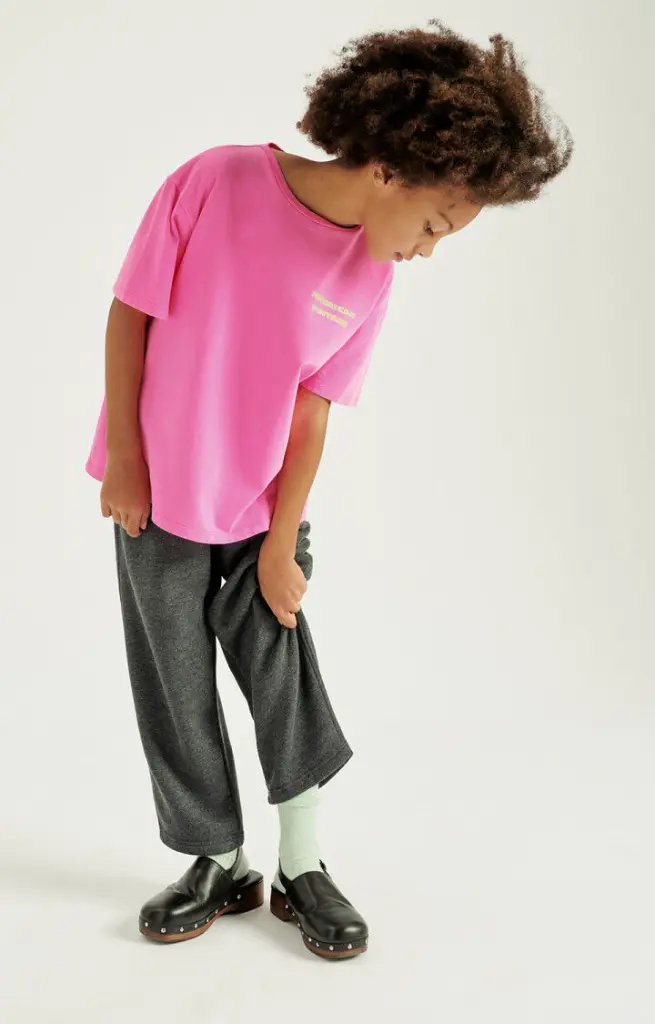 KFIZ02AIE26-ROSEFL-MODEL-1-large.webp