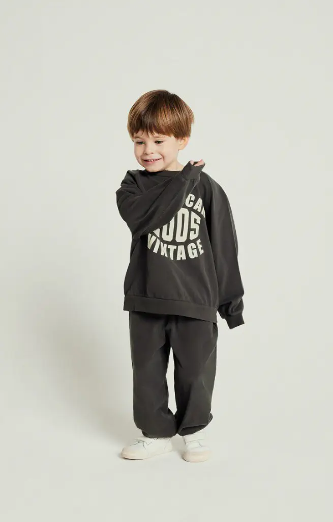 KFAZ03AE25-ACIVIN-MODEL-1-large.webp