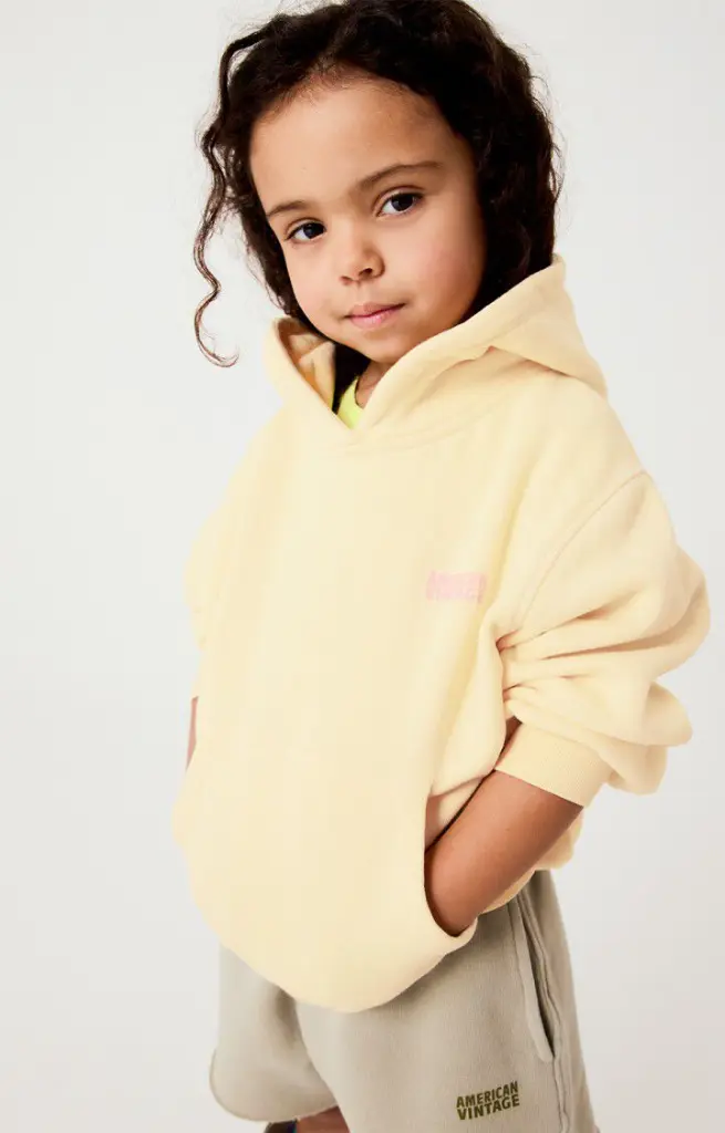 KIZU03AE26-VANIVIN-MODEL-4-large.webp