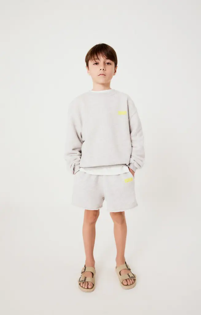 KKOD03AE26-POL-MODEL-4-large.webp