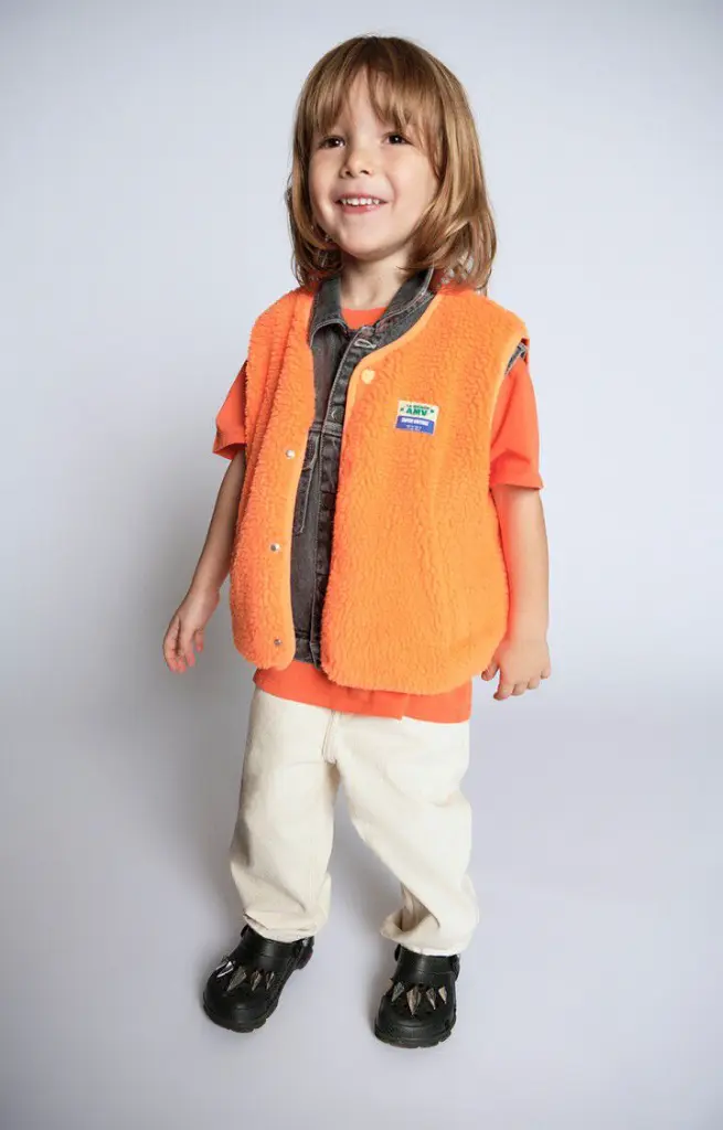 KHOK16EE26-NEFLU-MODEL-1-large.webp
