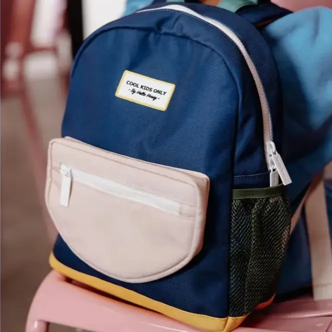 hello-hossy-mini-dark-blue-backpack-sac-a-dos-urbain-enfant.webp