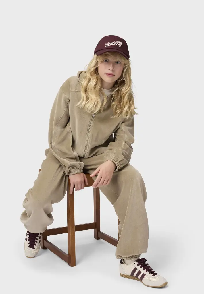 2W26I205_5732_A2.webp
