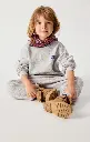 KEVO03EH26-GRCLCH-MODEL-1-large.webp