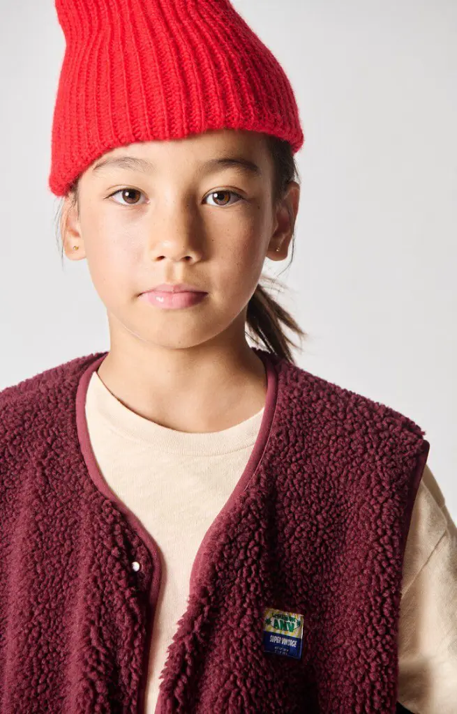 KHOK16EH26-BORDCH-MODEL-3-large.webp