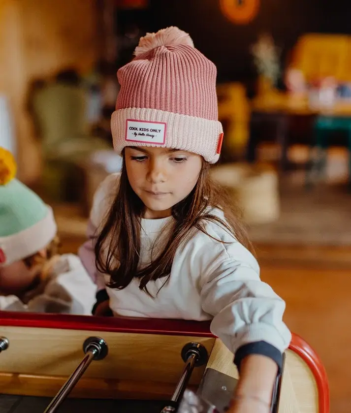 bonnet-color-block-blush-enfants-bebes-cool-kids-only-hello-hossy-140302.webp
