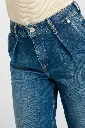 262_gdorla00w1735_vignettes_1.webp