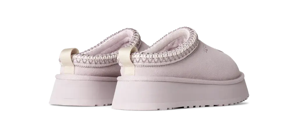UGG_Tazz_Slipper_Bay_Fog_Main1_backside_16b57a97-9cc8-4c05-a3e3-204eda66951a.webp