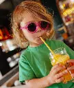 lunettes-de-soleil-chamy-fuchsia-enfants-fa929caa.webp